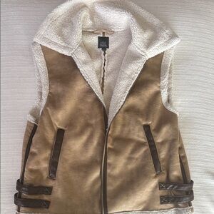 Wild Fable Tan Sherpa-Lined Vest